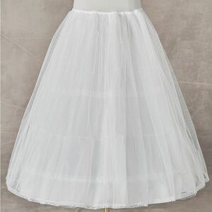 Pronovias Elegant White Tulle Skirt / Petticoat